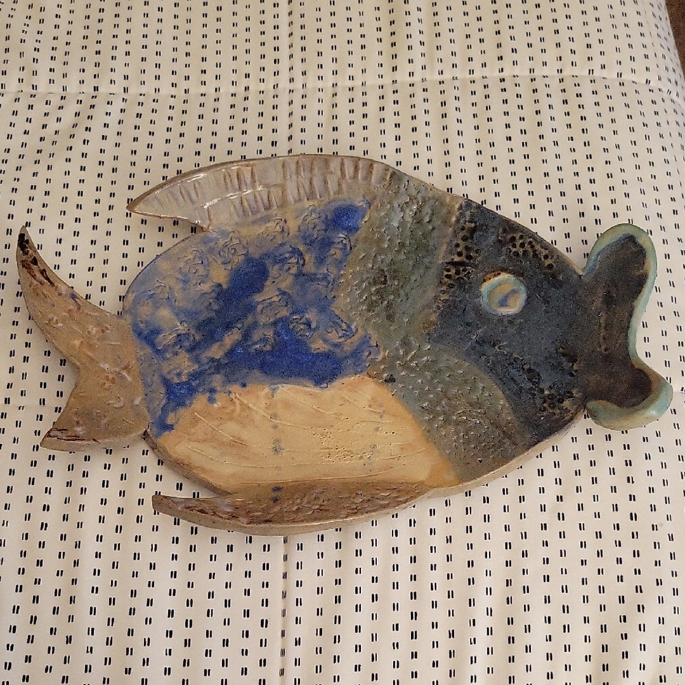 Handcrafted Studio Ceramic Fish Shaped Decorative Plate.